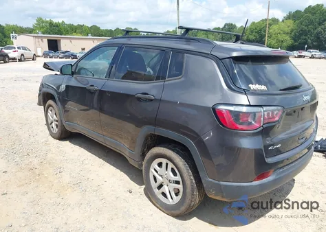 2018 Jeep Compass Sport 4X4 из США, поврежденный, VIN 3C4NJDAB3JT209831